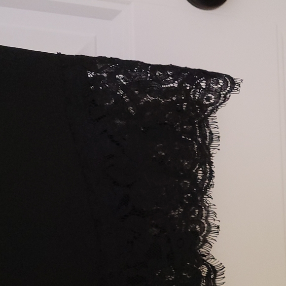 H&M black dress with lace trim - Picture 2 of 2